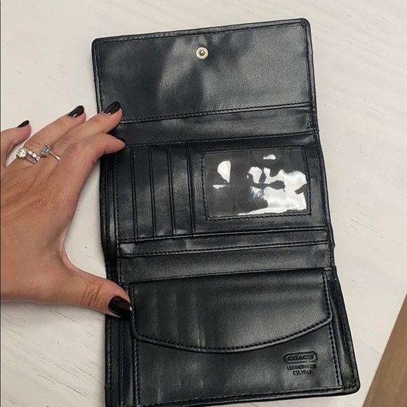 Wallet - Picture 2 of 4